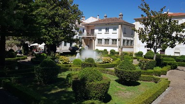 Largo de Gonçalo Eanes de Abreu - Jardim