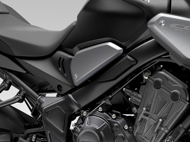 Honda CB650R em Cinzento Metalizado Mate Dim - detalhe