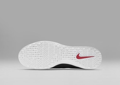 NIKE MAGISTAX 