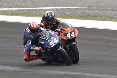 Pasini recuperou o comando com uma manobra duvidosa
