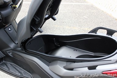 Yamaha X-Max 400