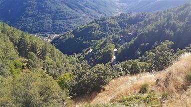 Curva e contracurva sempre a subir