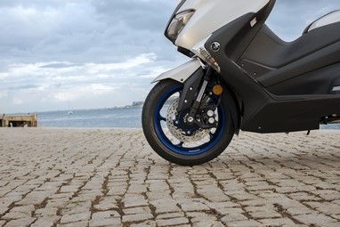 TMAX SX 2017