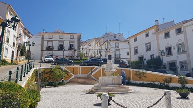 Largo de Gonçalo Eanes de Abreu - Fonte