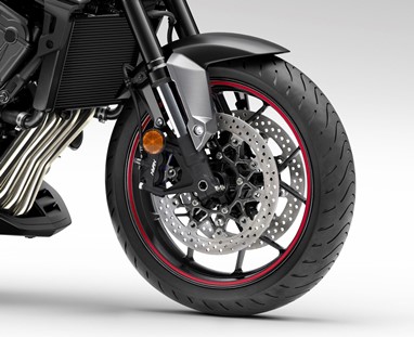 Honda CB650R em Cinzento Metalizado Mate Dim - detalhe