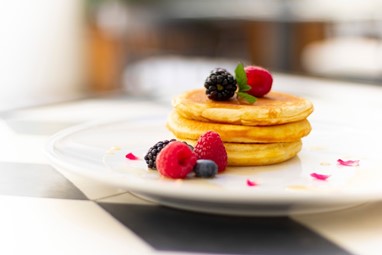 Panquecas com frutos vermelhos