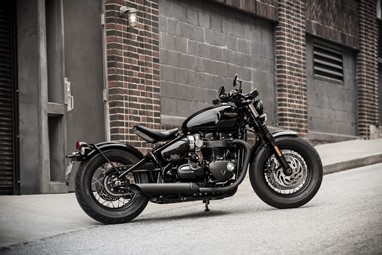 A nova geração da Bonneville Bobber recebeu melhorias estéticas e ciclísticas