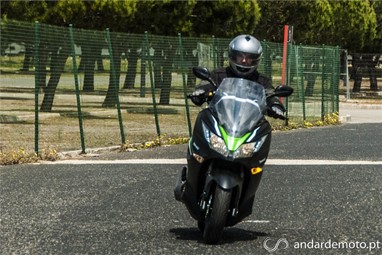Frente com um ar desportivo!