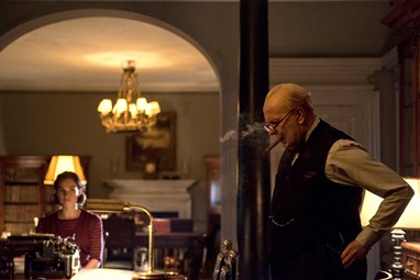 The Darkest Hour - A Hora Mais Negra ©Universal Pictures International