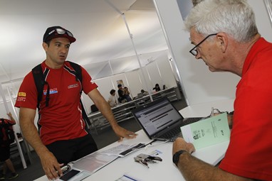 Javier Pizzolito nas verificações administrativas 