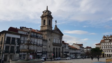 Largo do Toural e Basílica de S. Pedro