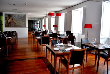 Restaurante "A Companhia". Imagem da Coleção Museu do Douro.