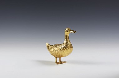 Pato, escultura em ouro, assinado H.Silvas.