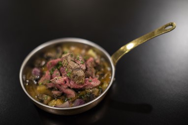 Pica pau do lombo com molho marrare