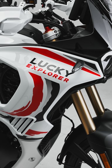 MV Agusta Lucky Explorer 9.5