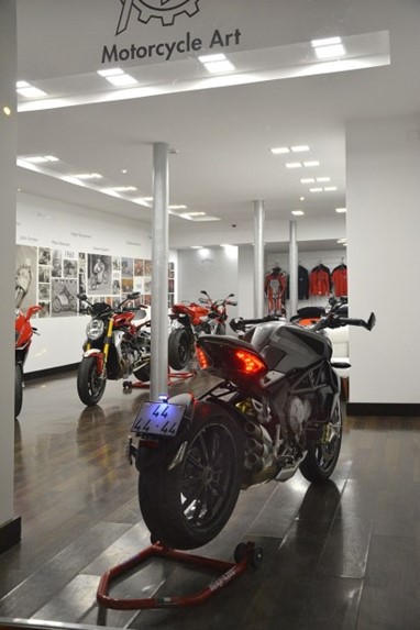 Showroom MV Agusta L