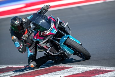CFMoto 800MT R