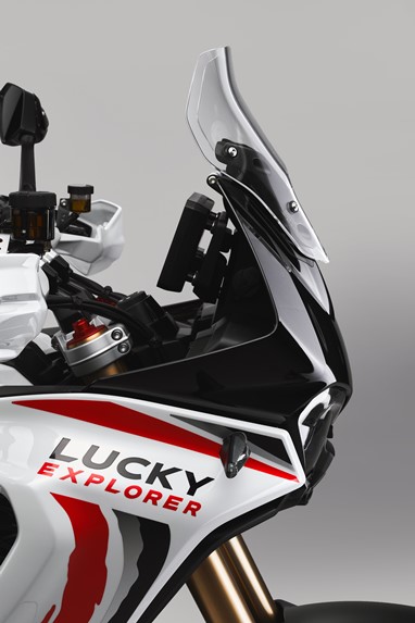 MV Agusta Lucky Explorer 9.5