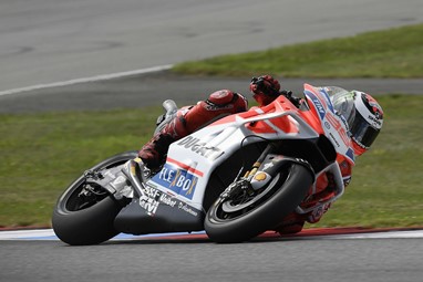 Lorenzo testou uma nova carenagem