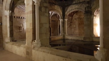 Mosteiro de Flor da Rosa - Claustros.jpg