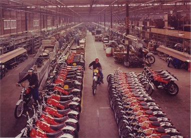 Fábrica da Montesa em Esplugues em 1977