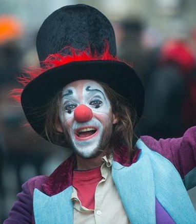 "A Estória de um Palhaço e da Bailarina" - Escola Circus VagabunT