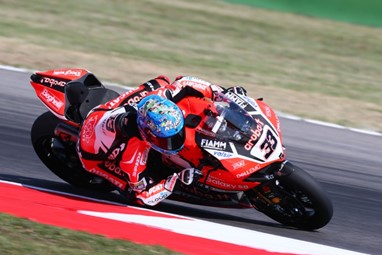 Melandri averbou a 100ª vitória de um Italiano em Superbike