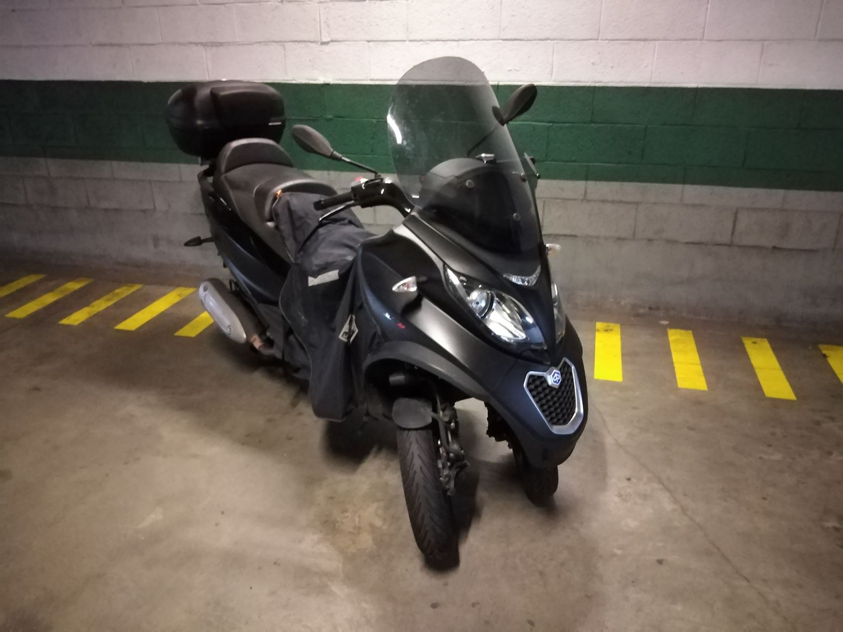 Piaggio MP3 300 Sport  Scooter Usada Preço € 4.900,00 