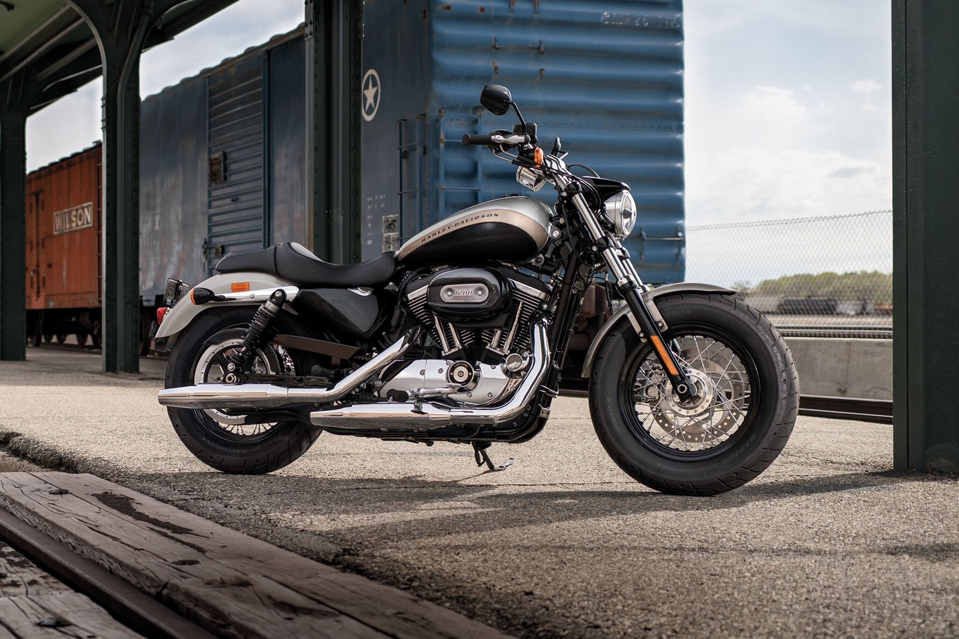 Política Alivio Gaviota Harley-Davidson 1200 Custom | Moto | Sportster - Andar en Moto