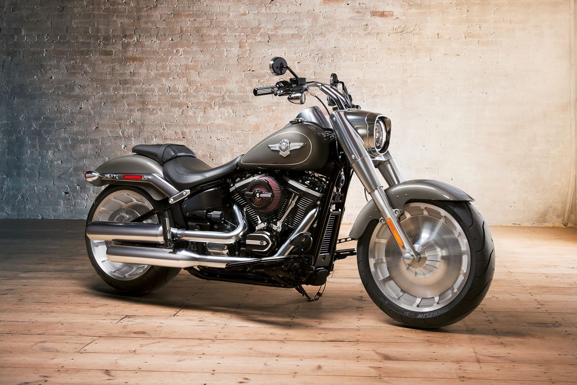 Harley Davidson Fat Boy Moto Softail Andar De Moto