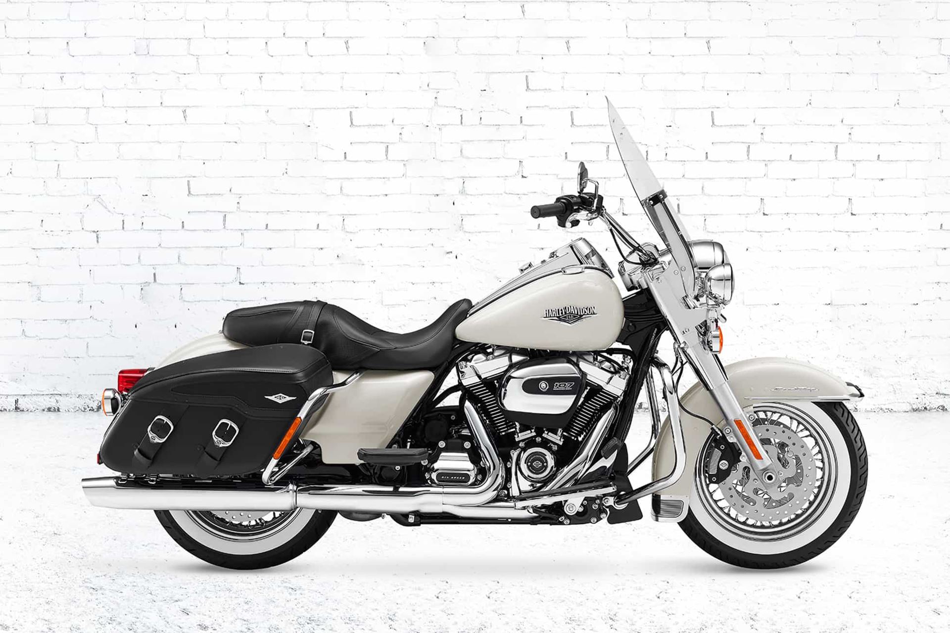 Comparar Harley Davidson Road King Classic Com Harley Davidson Deluxe Andar De Moto