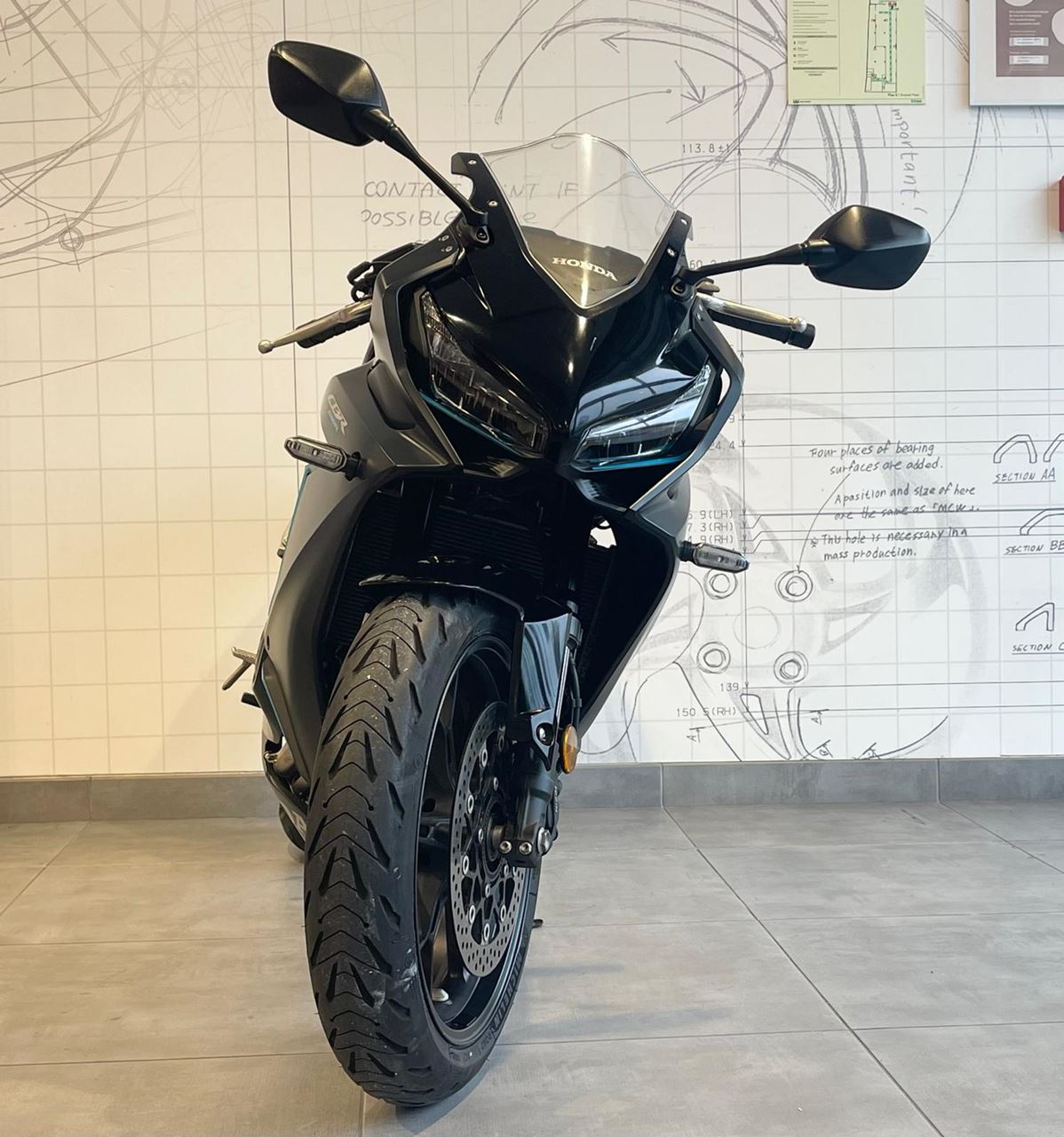 Honda CBR 650R | Moto