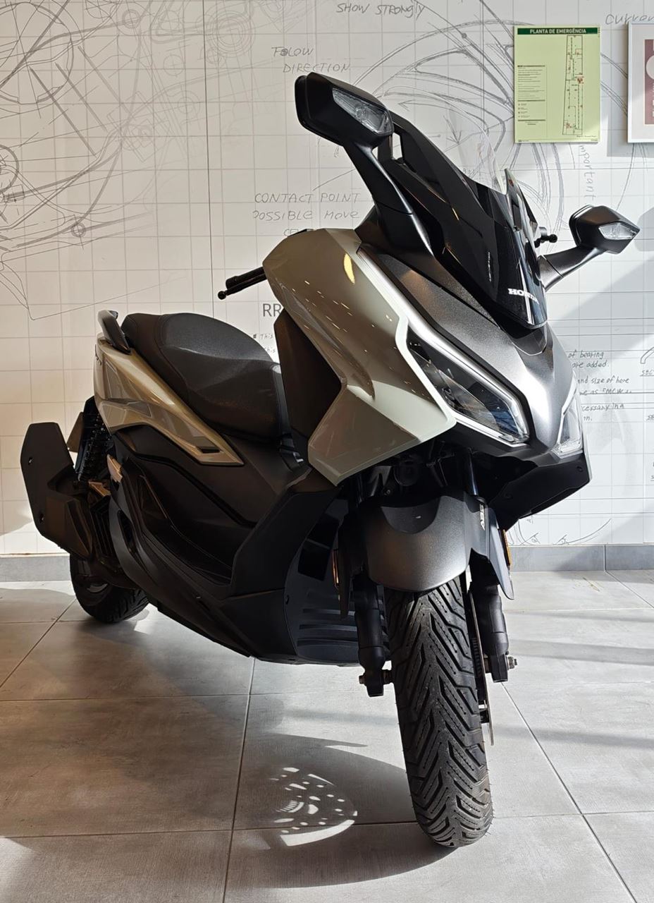 Honda Forza 125 | Scooter