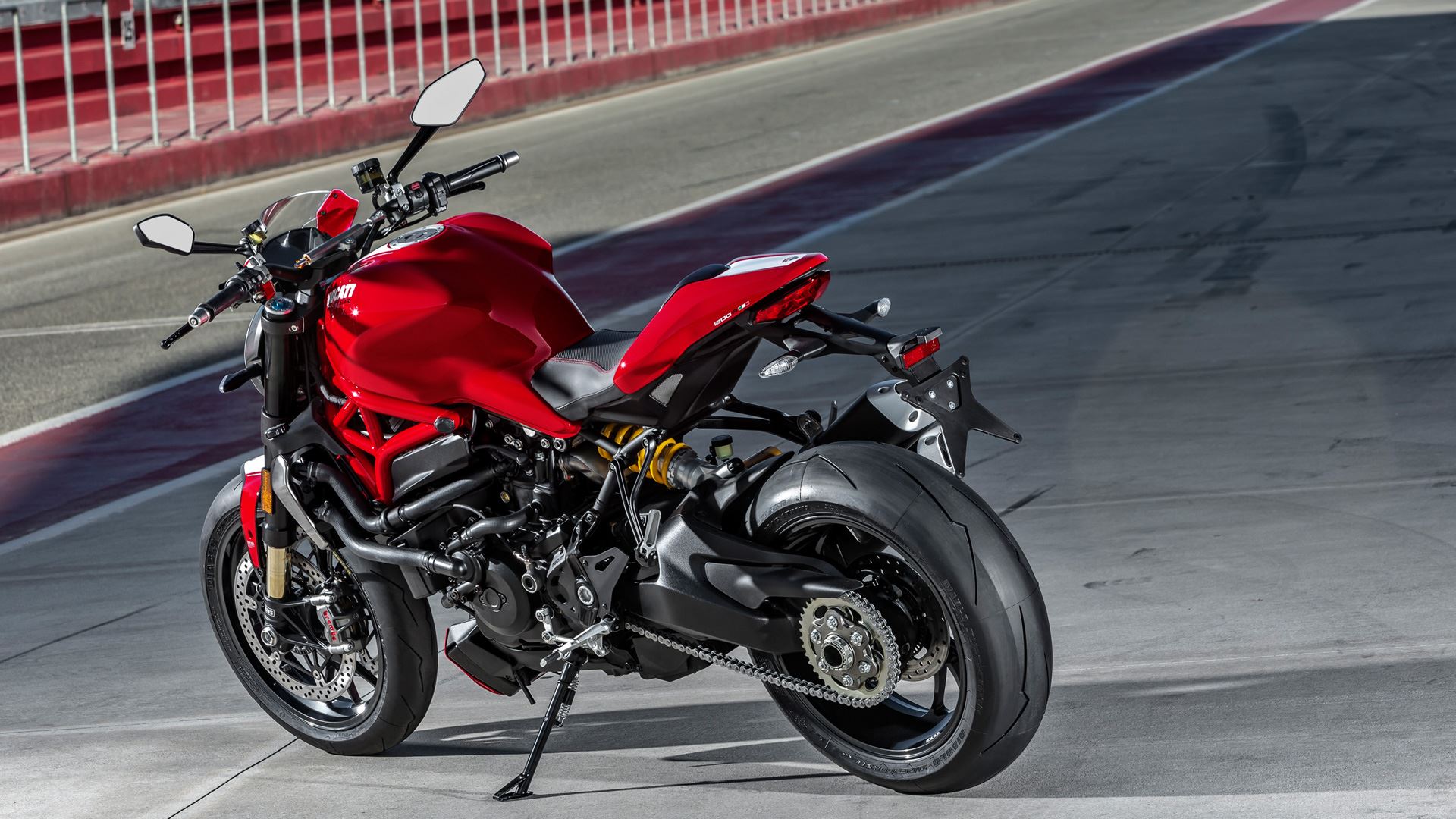 ducati monster 1200 r quickshifter