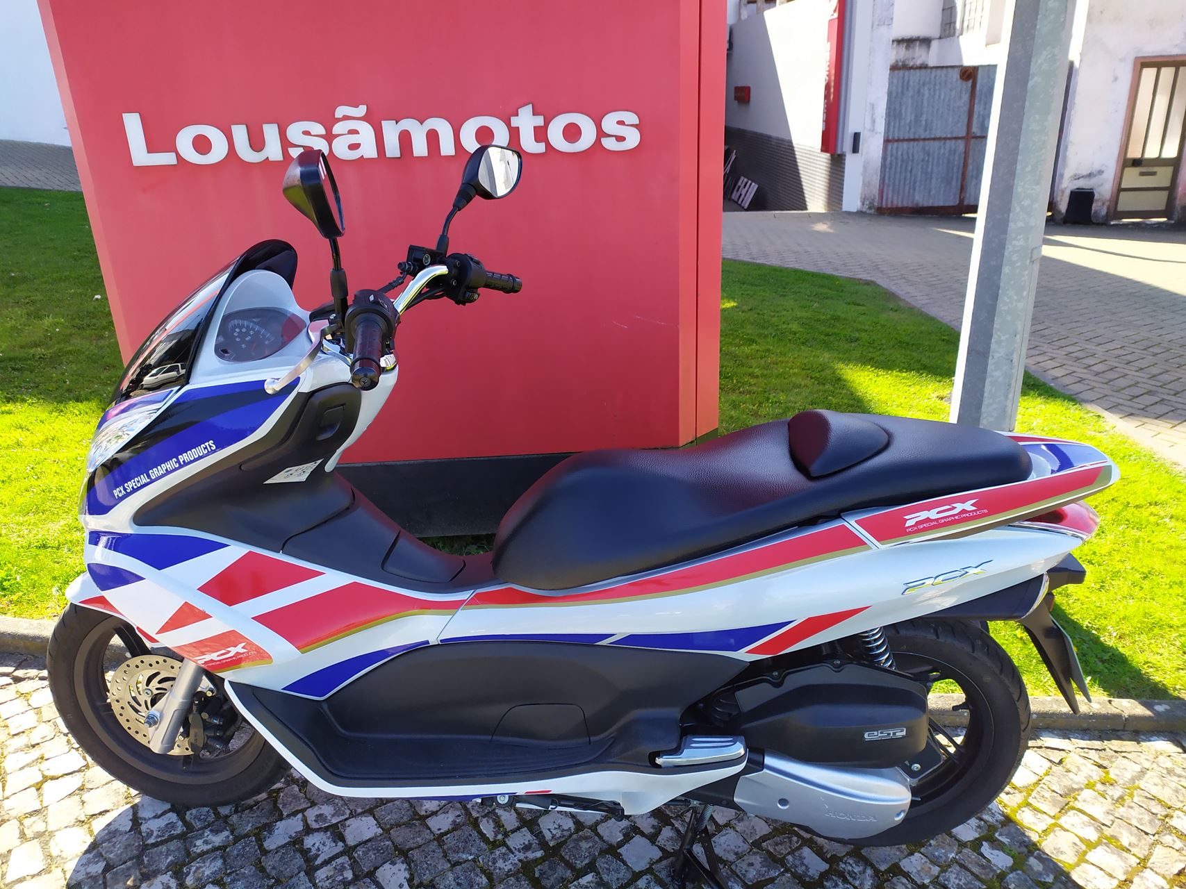 Honda 125 PCX Scooter Usada Preço € 2.100,00 P27392 Lousamotos