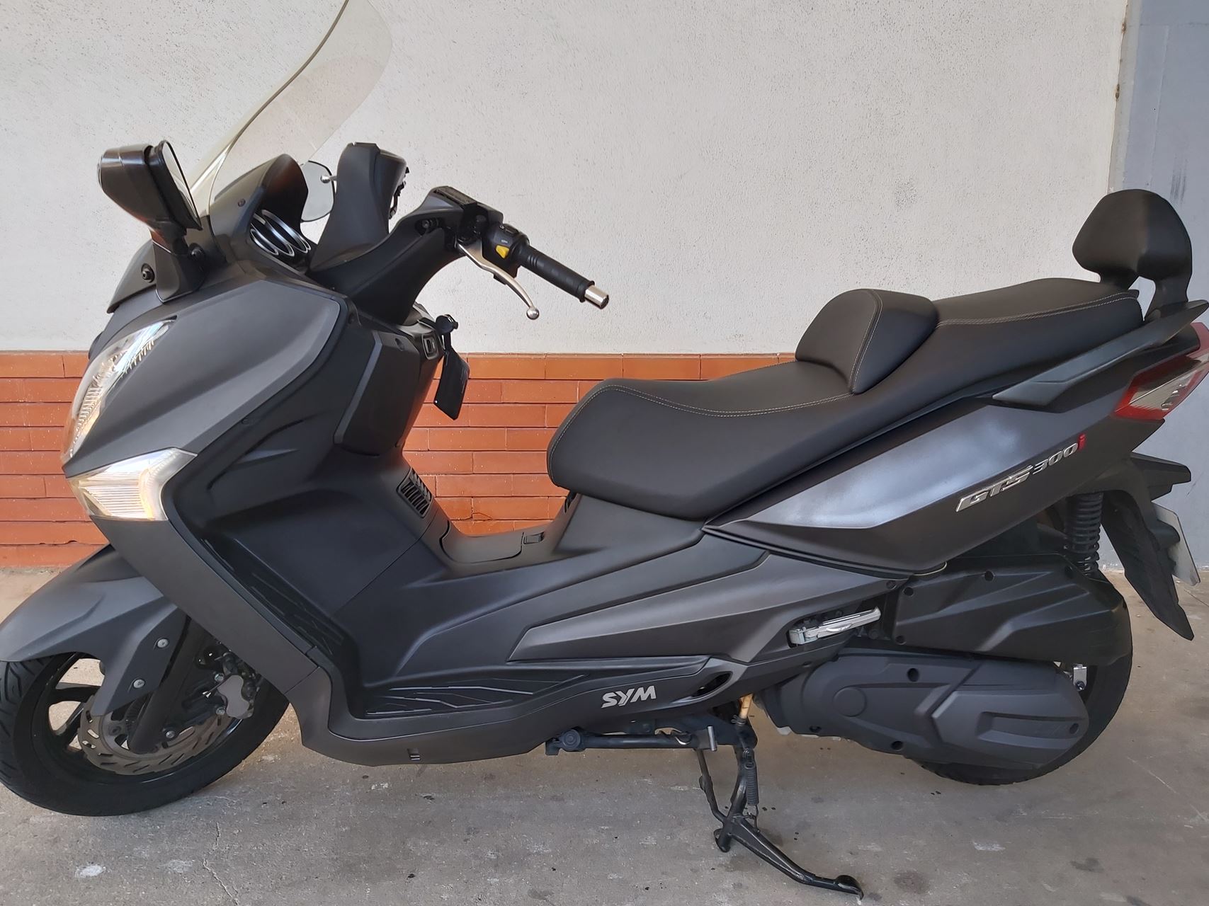 Sym GTS 300 i Scooter Usada P27518 € 3.190,00 Cais Motor