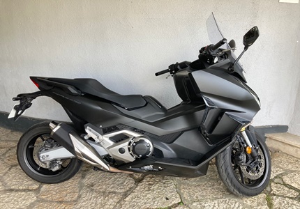 Honda Forza 750