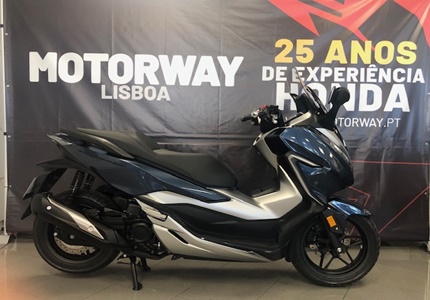 Honda Forza 300