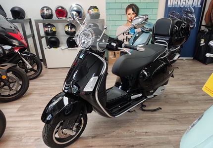 Vespa GTS 125