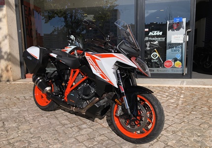 KTM 1290 Super Duke GT