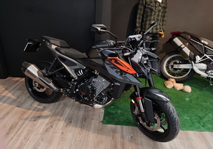 KTM DUKE 990