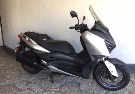 Yamaha X-Max 300
