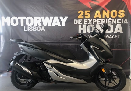 Honda Forza 300