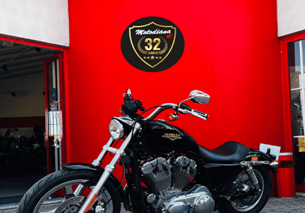 Harley-Davidson 883
