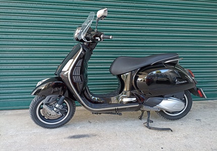 Vespa GTS Super 300