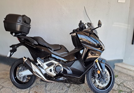 Honda Forza 750