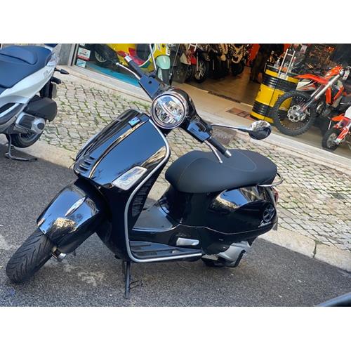 Vespa GTS Super 300 Supertech