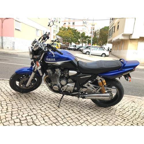 Yamaha XJR 1300