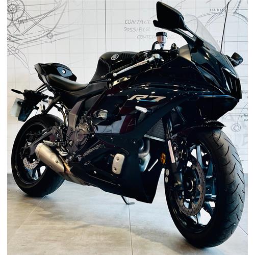 Yamaha R 7