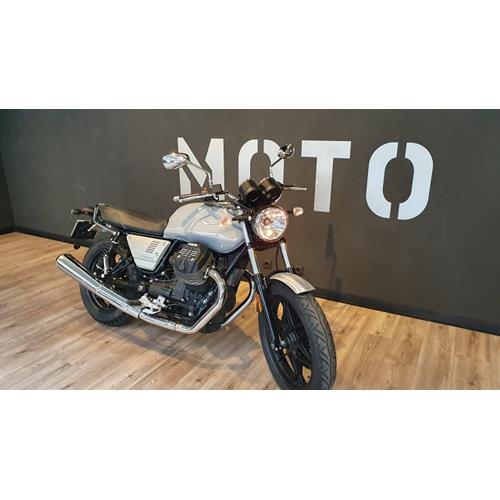 Moto Guzzi V7 Milano